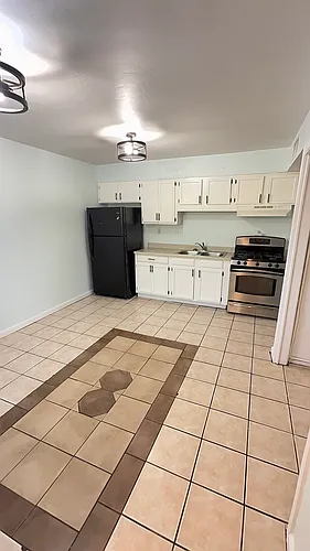 229 W Lester St #229 Photo 1