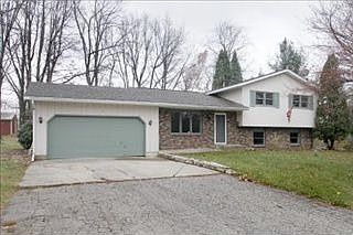 2nd image of 1590 Woodlea Dr