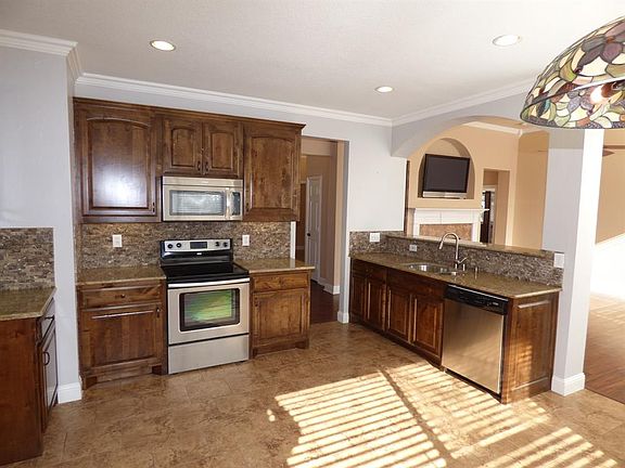 5th image of 1732 Meyerwood Ln S