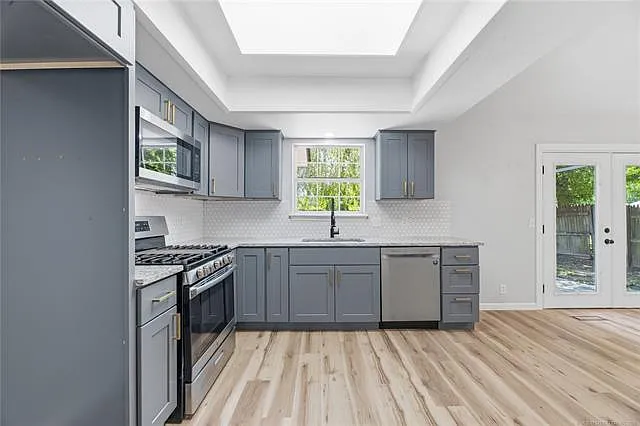 3 bed, 1500 sqft, $1,750 — Photo 3