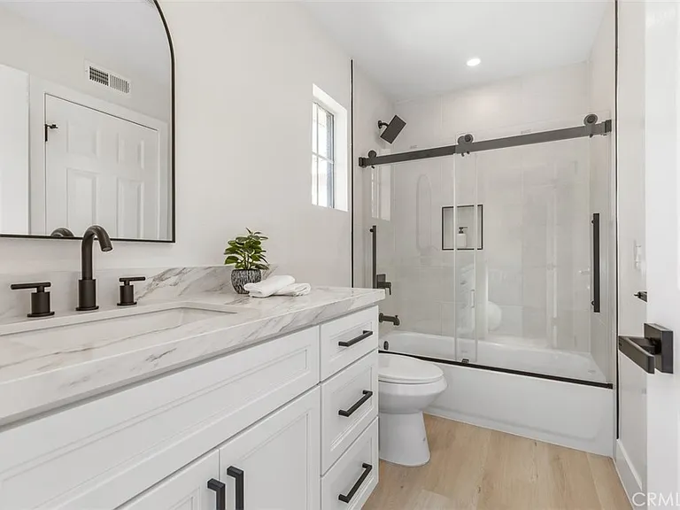 5 Chatri Cir — Photo 17