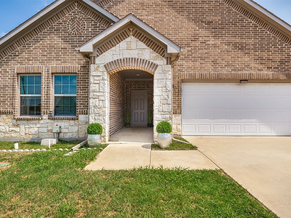 1st image of 2723 Pike Dr