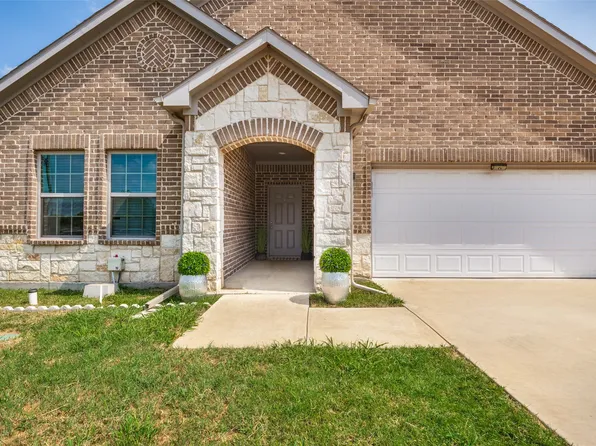 2723 Pike Dr, Lancaster, TX 75134