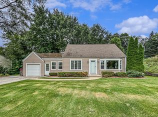 1135 Forest Ln, Brookfield, WI 53005