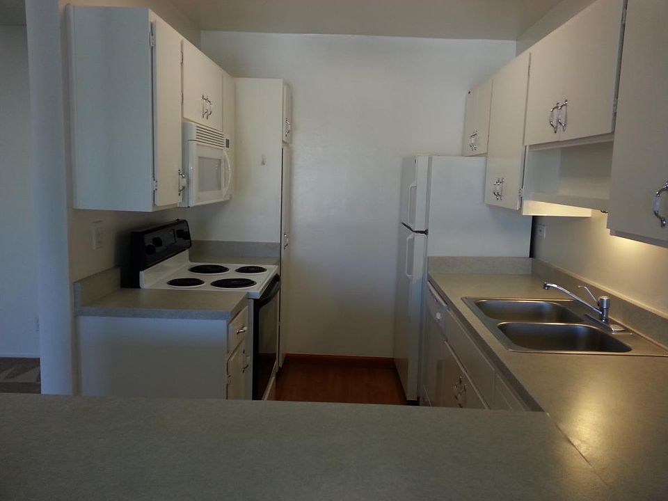 1st image of 808 Comet Dr #308