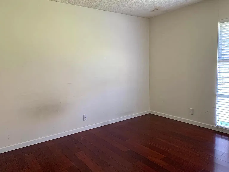 1175 Johnson Ave — Photo 11