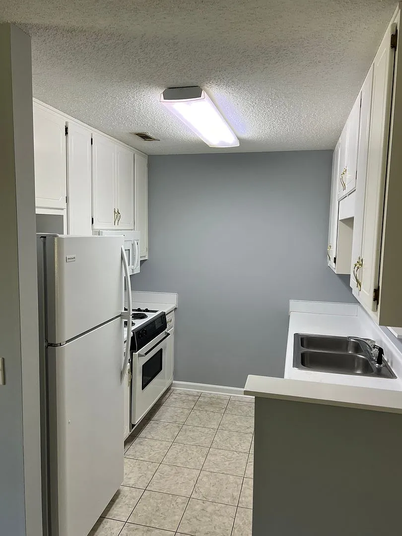 Coming Soon - 113 Pineridge — Photo 3