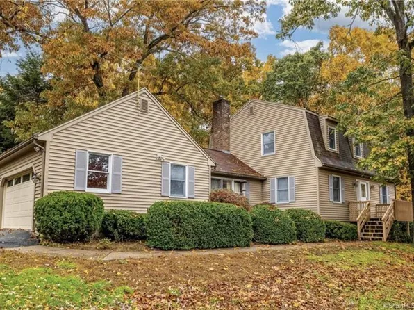 12 Meadowview Lane, Norwich, CT 06360