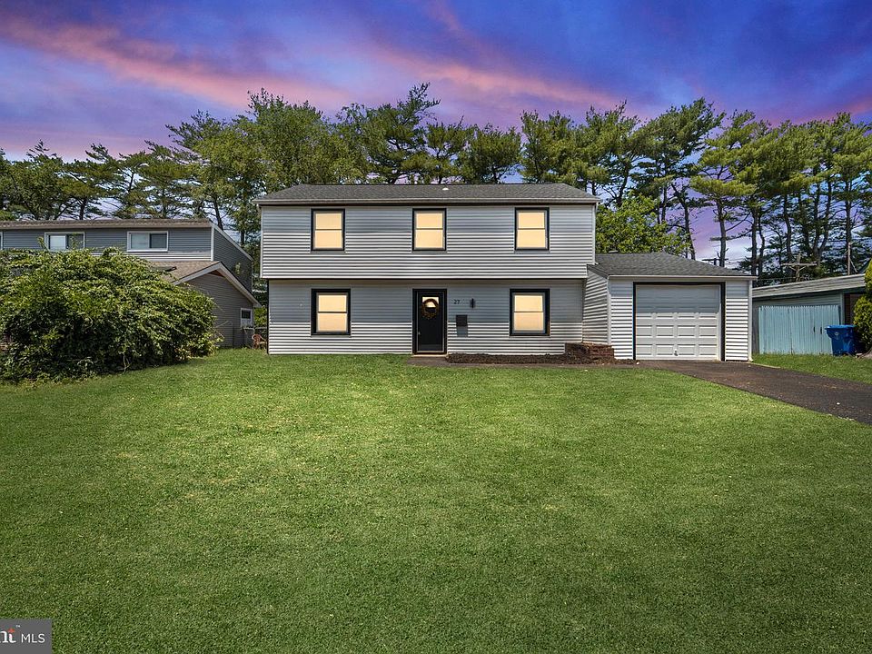 1st image of 27 Shawmont Ln