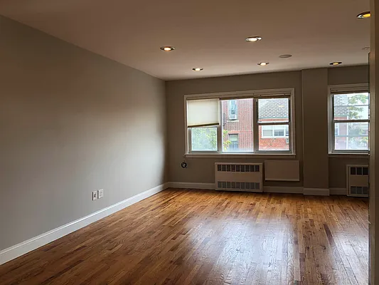 Rented by Amorelli Realty | media 3