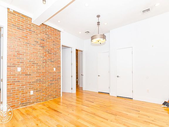 4th image of 518 Grand St #1BFF