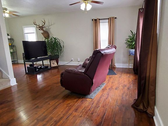 3rd image of 2338 W High St