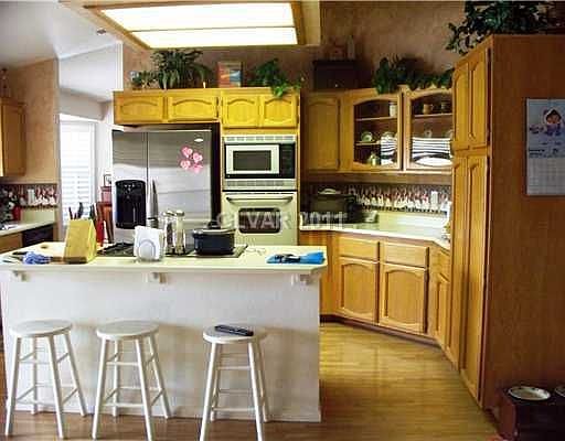 4th image of 3709 N Torrey Pines Dr
