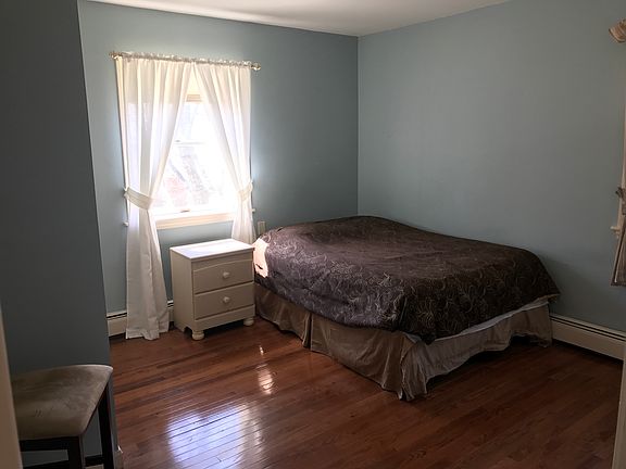 5th image of 34 Floral Ave APT 4
