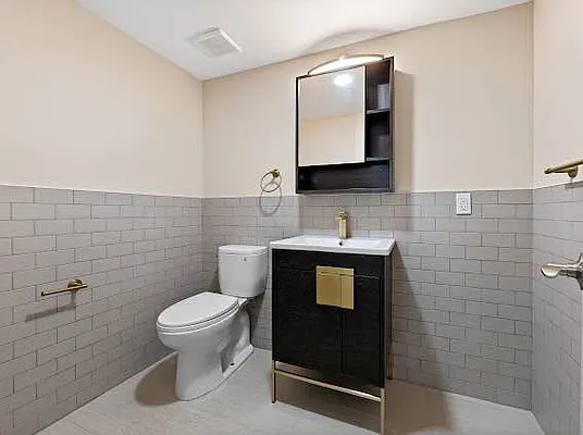 Rented by ERNY LLC | media 9