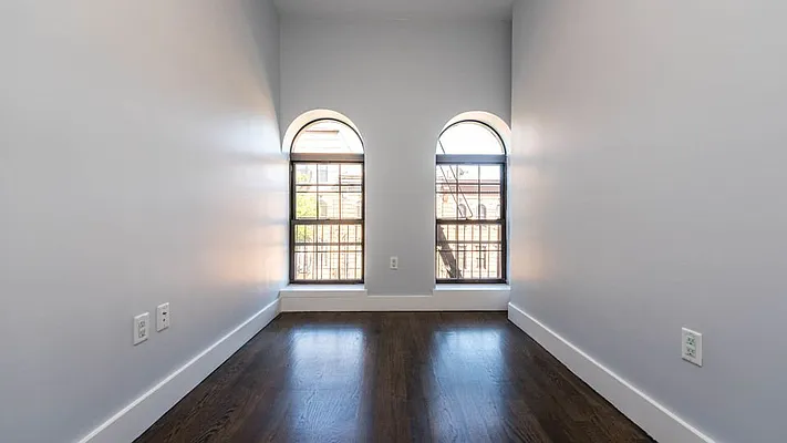 Rented by Nooklyn NYC LLC | media 19