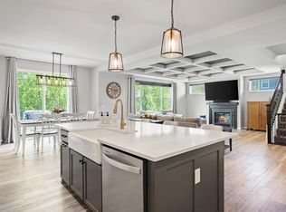 W216N6264 Legacy Trl, Menomonee Falls, WI 53051