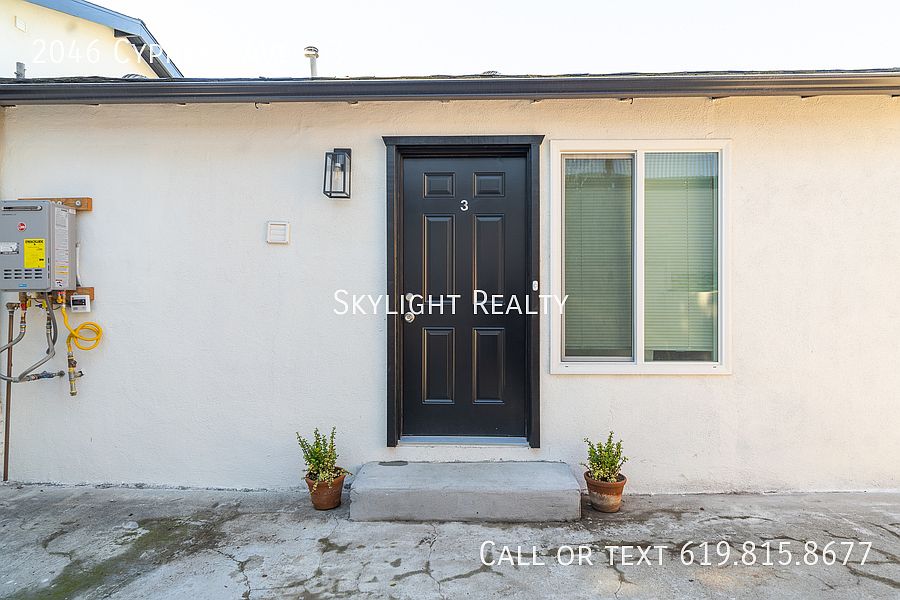 1st image of 2046 Cypress Ave #3