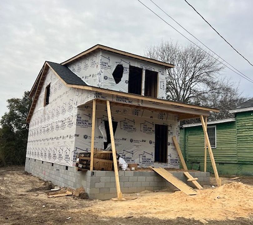2nd image of 1111 Tree St