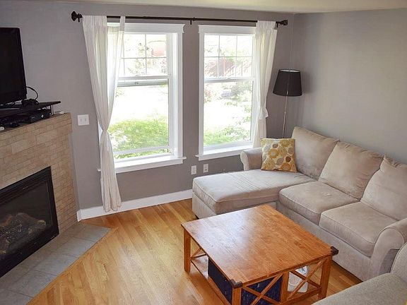 3rd image of 1539 NW 58th St #B
