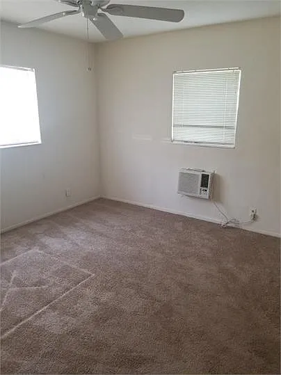 2255 NE 51st St — Photo 35