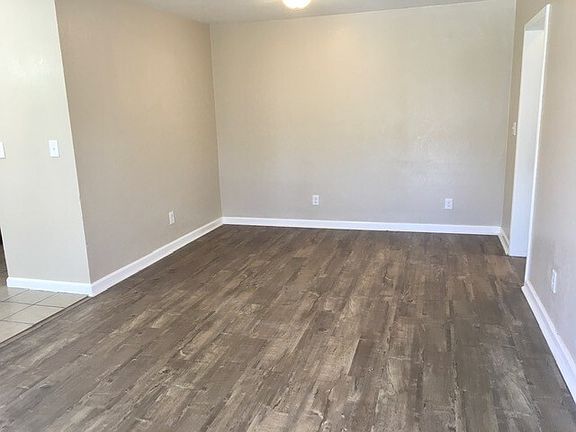 2nd image of 4201 Rosewood Ave