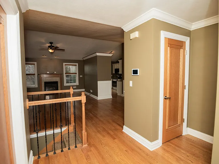 405 Galway Dr — Photo 5
