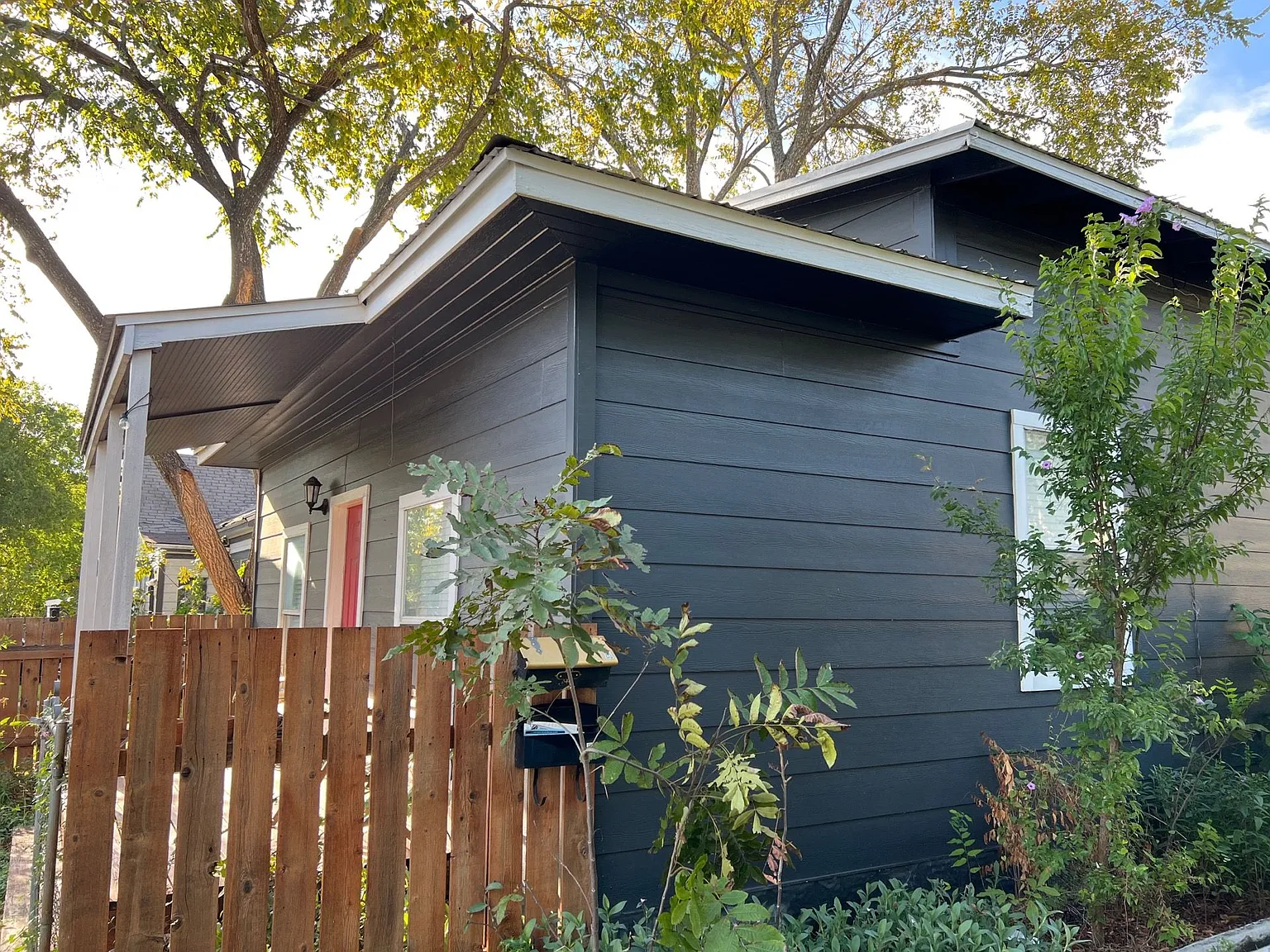 611 Nelray Blvd Unit A — Photo 3