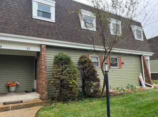 15 Dorset Ct, Edwardsville, IL 62025