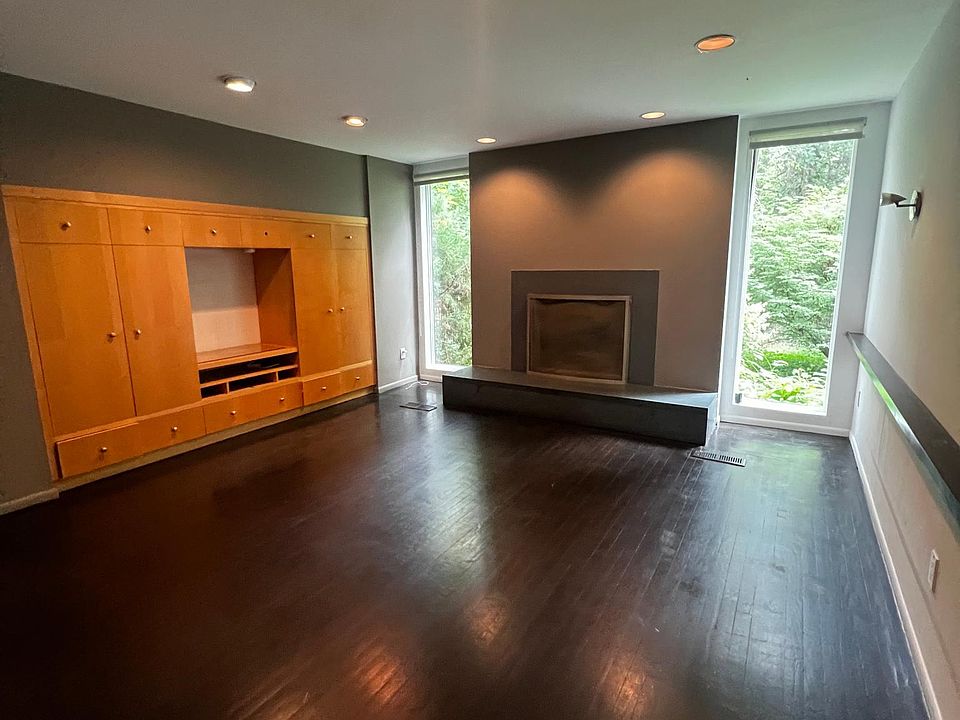 1st image of 705 Woodchuck Ln