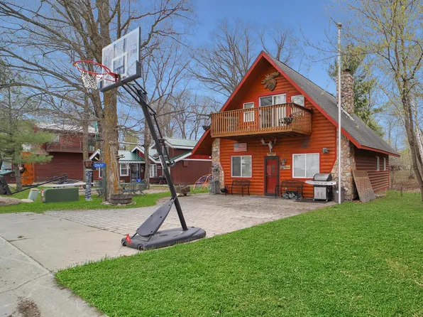 1651 Whipholt Beach Rd NW, Walker, MN 56484