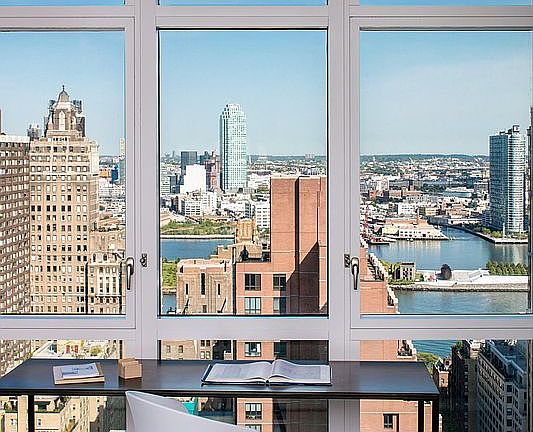 4th image of 305 E 51st St #31C
