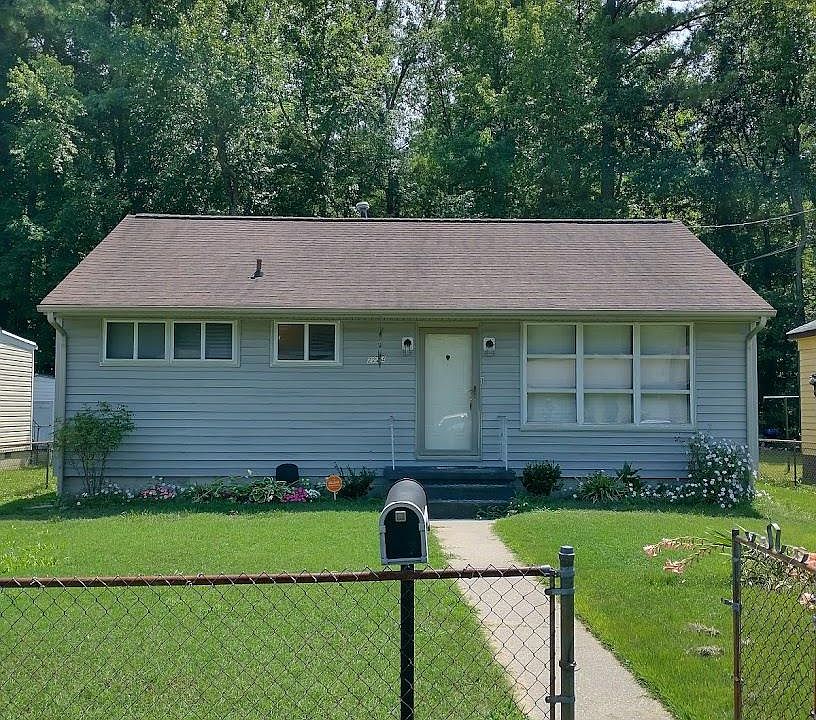 1st image of 2224 S Whitehill Dr