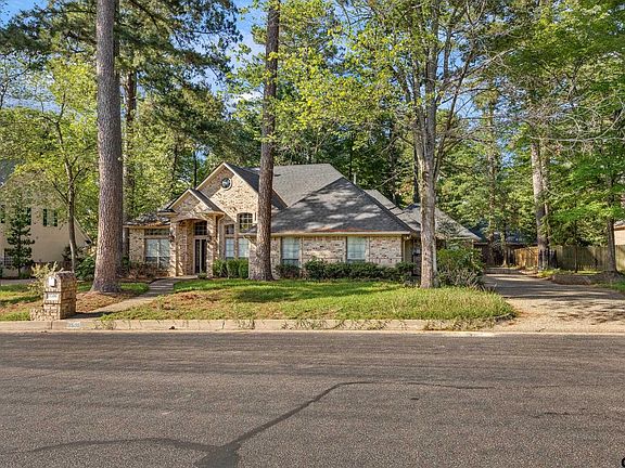 2nd image of 3506 Woods Blvd