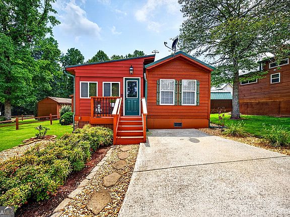2nd image of 19 Wapiti Ln