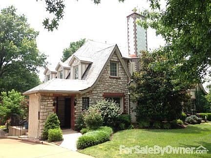 1st image of 8038 Davis Dr