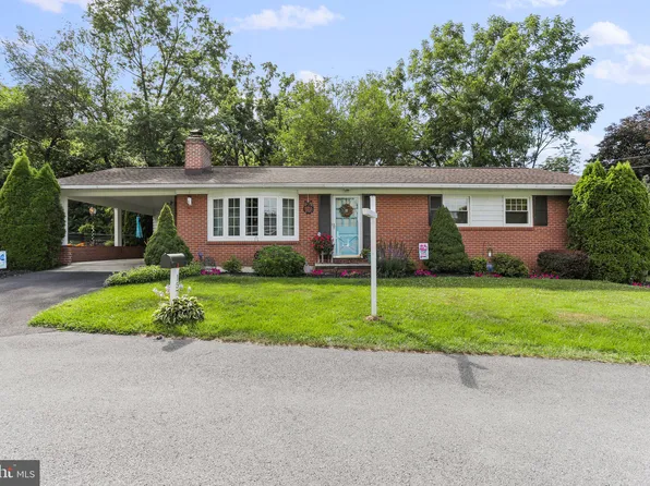 157 Downey Dr, Chambersburg, PA 17202