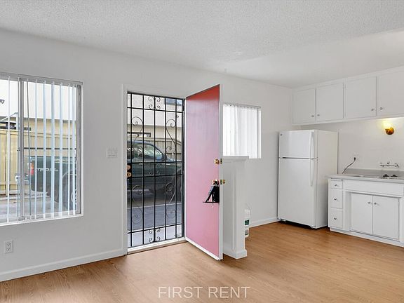 3rd image of 1278 Robinson Ave APT 2