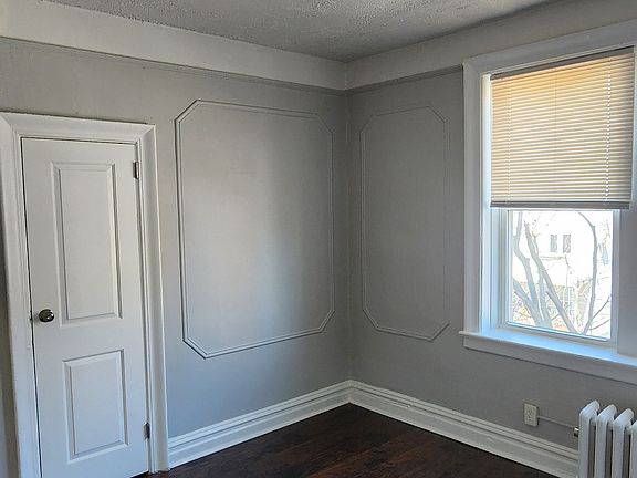 4th image of 49 Waverly St #Cbbff98d5