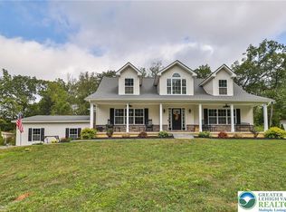 4390 Woodland Cir, Walnutport, PA 18088