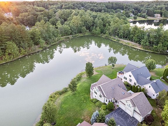 2nd image of 59 Hawkins Glen Dr