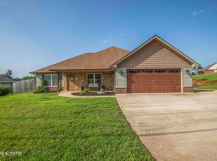 1125 Walker Rd, Maryville, TN 37801