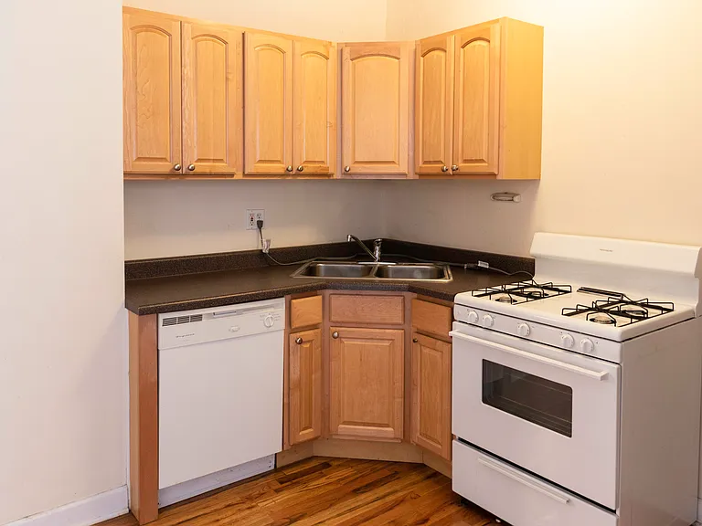 3512 N Broadway St #3 — Photo 1