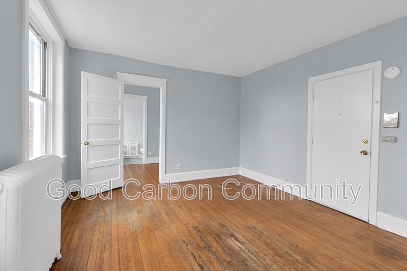 1st image of 131 Allen St APT 15