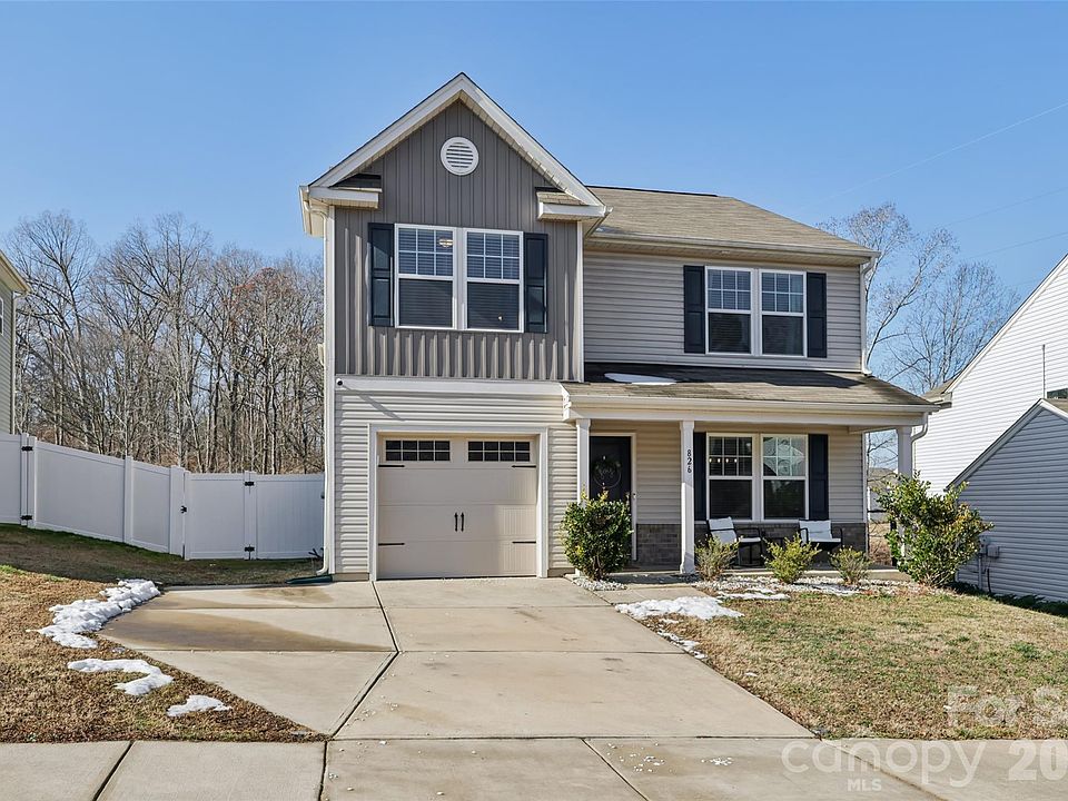 1st image of 826 Newfound Hollow Dr