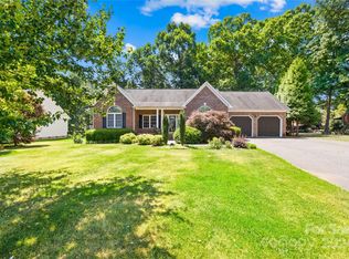 301 Monticello Rd, Statesville, NC 28625