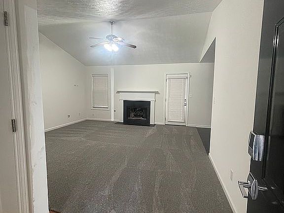 2nd image of 2938 Lighthouse Ln
