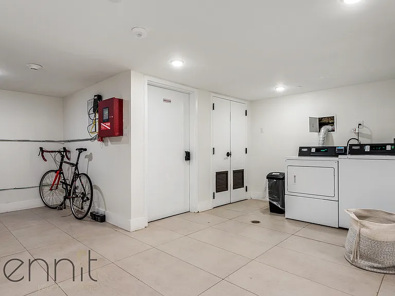 1200 Bedford Ave #B — Photo 10