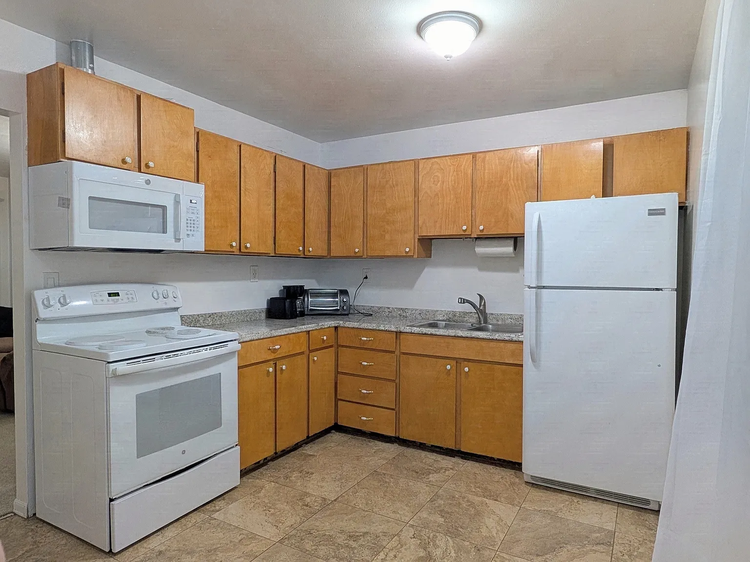 2 bed, $1,600 — Photo 1