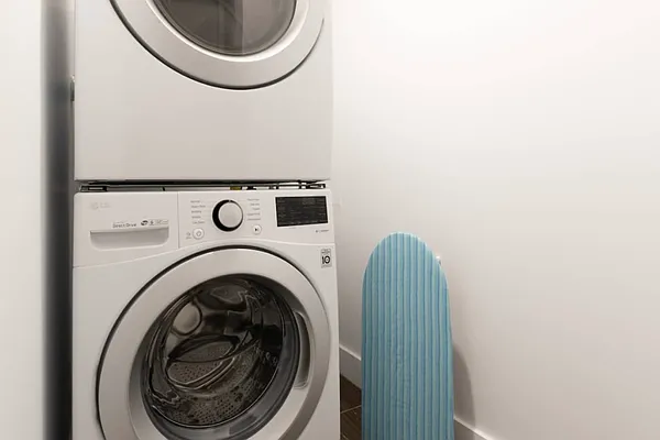 Rented by Compass | media 30